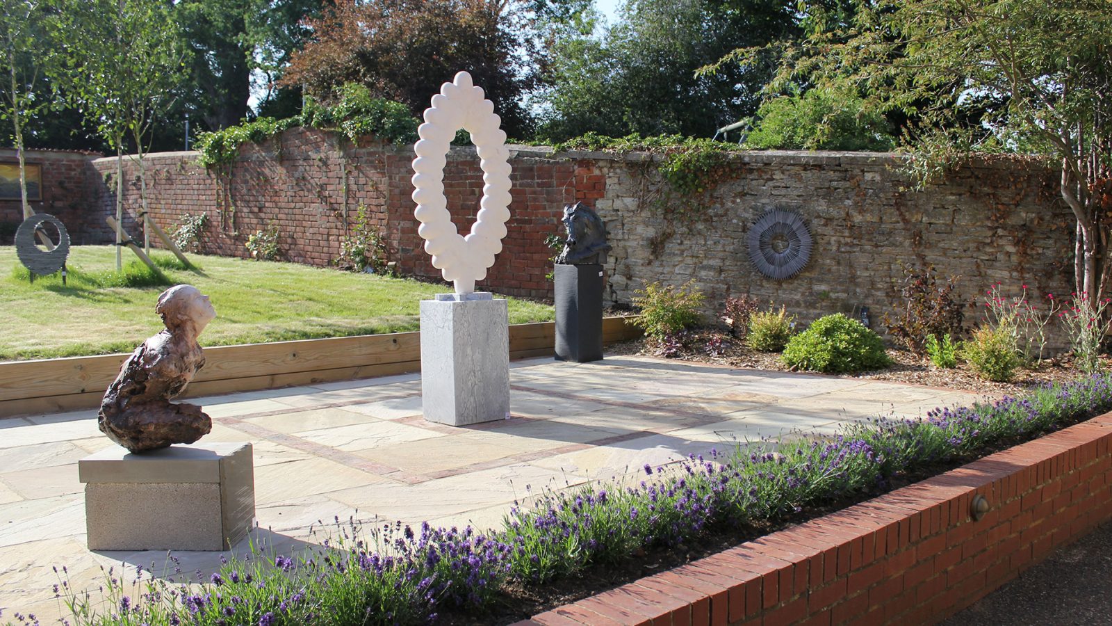 Equs-Horse-Sculpture-Gwenda-Jones-Sulpture-Sculpture-Garden-Yardley-Arts-Summer-Open-26