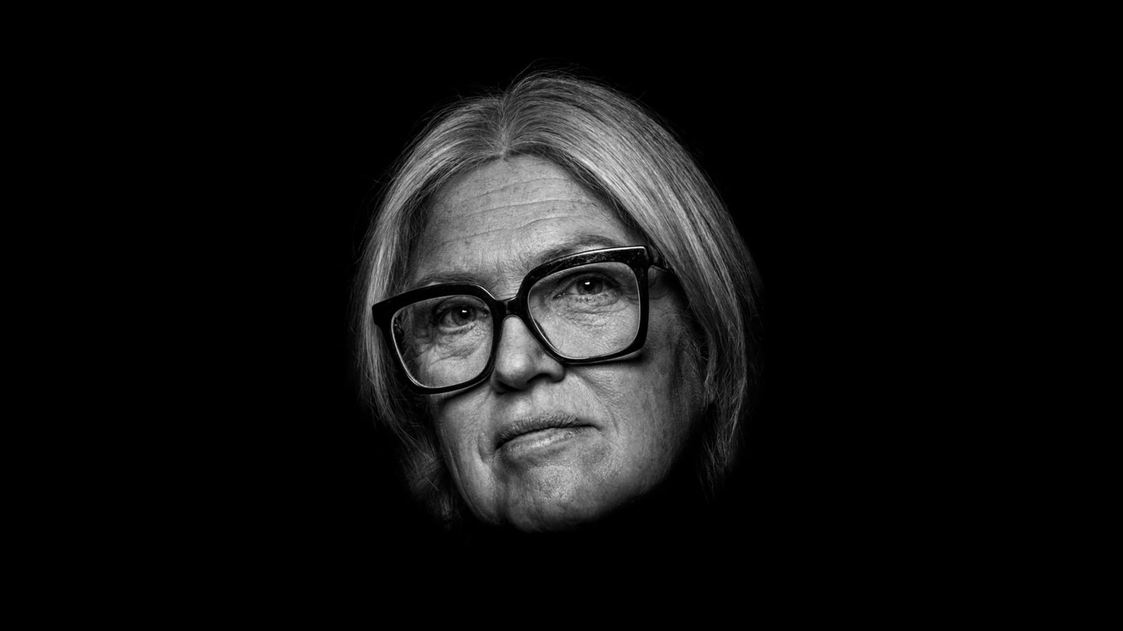 Gwenda-Jones-Portrait-by-Gregory-Day-Photography-project-The-Search-Chapter-2-The-Cosmopolis