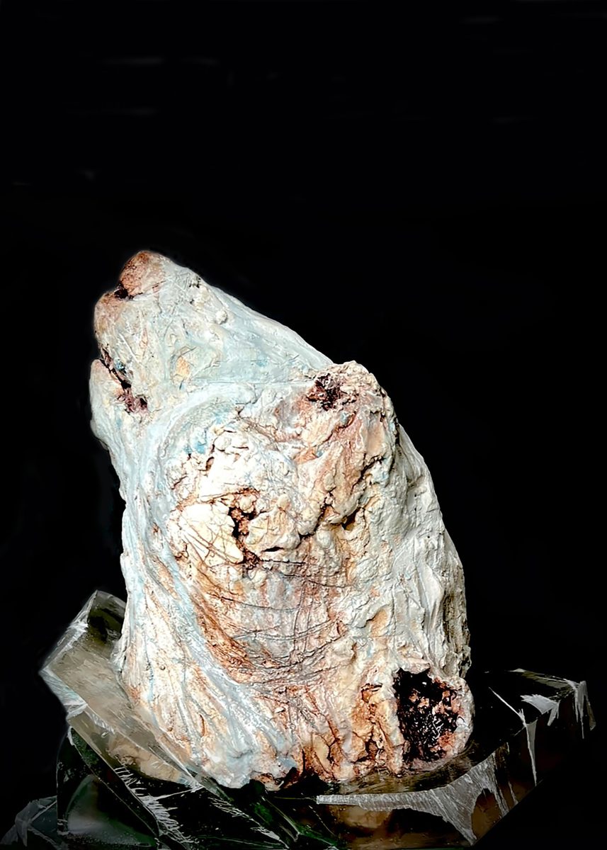 Gwenda-Jones.-The-Last-Polar-Bear.-Ceramic-Stoneware-Sculpture and-Resin-base