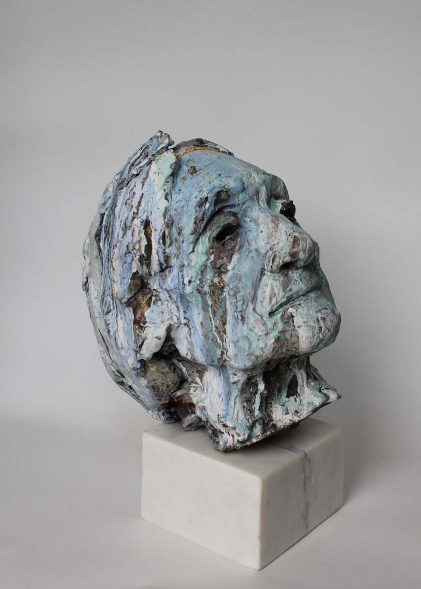 Jones-Gwenda.-Fractured-Memory-A-life-in-Repair.-Sculpture-Kintsugi