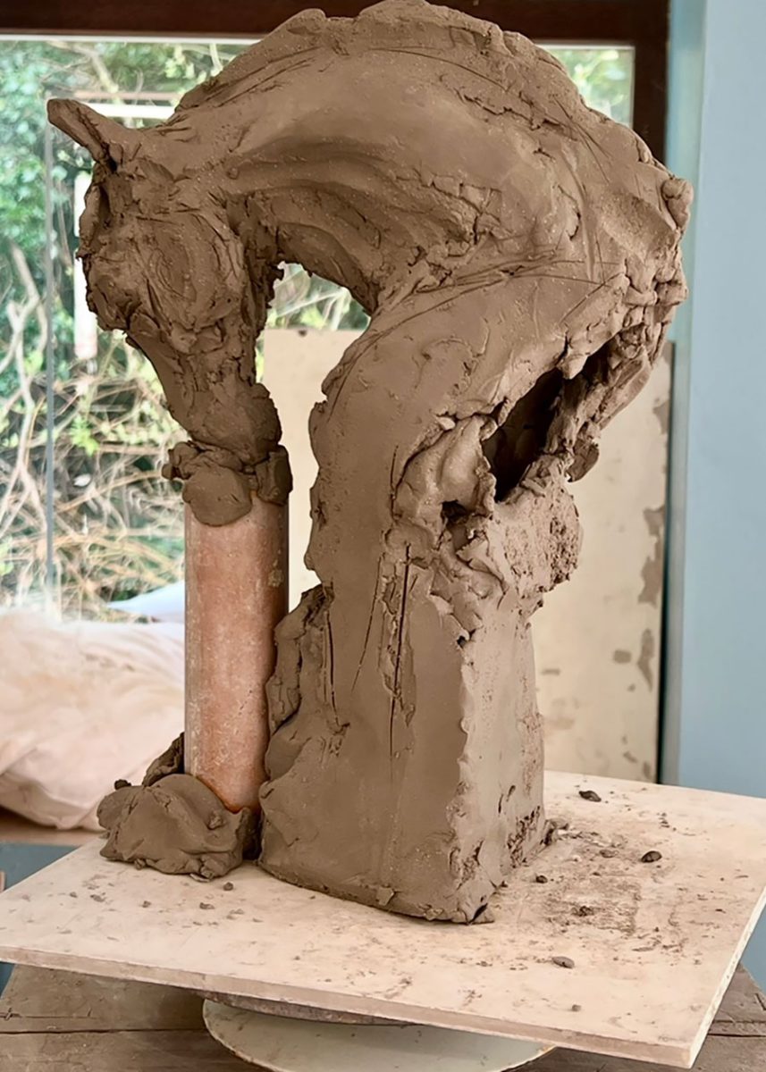 Process-for-sculpting-in-clay.-Eqine-Horse-sculpture-Poised-by-Gwenda-Jones-Sculpture-Texture-Form-and-Gesture-in-clay-and-hollowing-out-clay