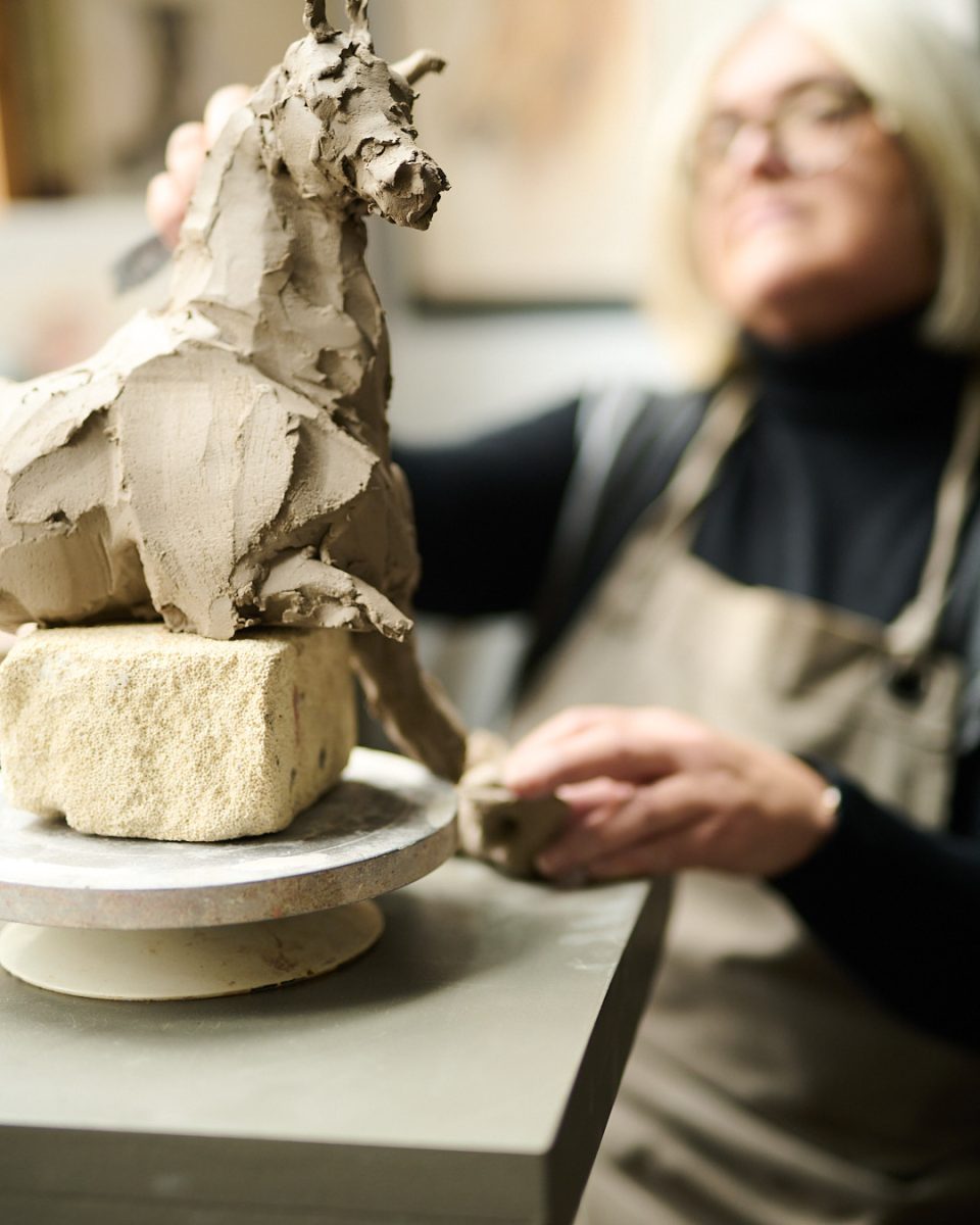 gwenda jones sculpture profile